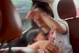 Cảnh sát giao thông dùng xe chuyên dụng đưa bệnh nhi đứt lìa ngón tay đi cấp cứu