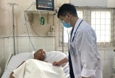 Người phụ nữ nhặt ve chai cùng cực vì viêm màng não