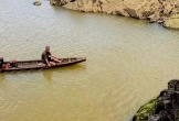 Đi chơi cùng gia đình, người phụ nữ rơi xuống sông mất tích