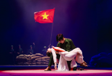 Công diễn 'Đất Nước Thiên Hùng Ca': 75 phút khiến khán giả đi từ choáng ngợp đến vỡ òa