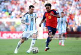 Sau 19 năm, cậu bé 5 tháng tuổi được Messi tắm cho ngày nào nay đã trở thành 