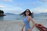 Em gái Trấn Thành gây chú ý với màn khoe dáng gợi cảm trên biển