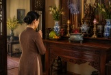 Thắp hương xong nên đứng chờ hay đi làm việc khác?