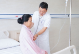 Xuất hiện 4 dấu hiệu kéo dài, người phụ nữ được chẩn đoán xơ gan