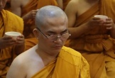 Nam NSƯT không vợ con cạo đầu xuất gia: 