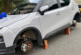 Ô tô đỗ qua đêm ở khu đô thị Thanh Hà bị tháo trộm 2 bánh, công an vào cuộc