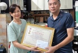 VFF trao tặng HLV Phan Thanh Hùng kỷ niệm chương ‘Vì sự nghiệp bóng đá Việt Nam’