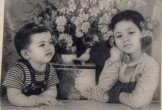 Chân dung anh bộ đội, cô gái và 2 em nhỏ trong ngôi mộ liệt sĩ