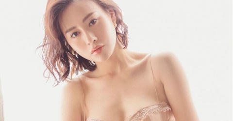 Phương Oanh 'Quỳnh búp bê' lột xác với hình ảnh lả lơi gợi cảm