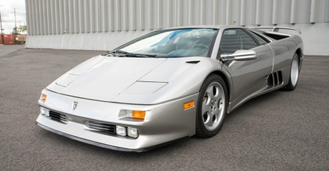 Siêu xe hàng hiếm Lamborghini Diablo SE30 được rao bán