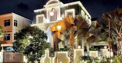 Khu vườn mini ngập rau trái trong biệt thự của Bảo Thy