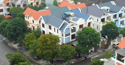 Sửng sốt biệt thự toàn gỗ quý của đại gia xứ Thanh