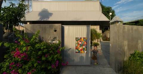 “Sững sờ” ngôi nhà “đội nón” xua tan nắng nóng ở Quảng Nam