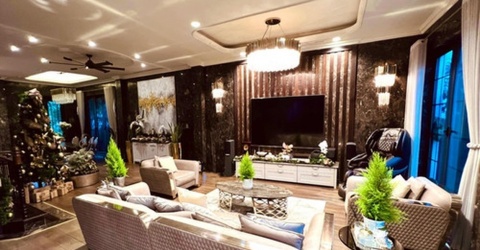 Biệt thự ngập màu Giáng sinh của “nữ diễn viên giàu nhất miền Bắc”