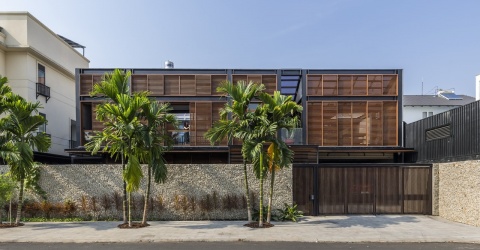 Báo Mỹ kinh ngạc trước biệt thự phố “biết thở” giữa Sài thành