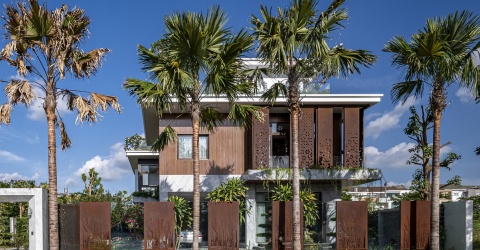 Phủ xanh mái bằng vườn cây, biệt thự Cần Thơ mát rượi quanh năm