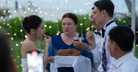 Cận cảnh ngôi nhà siêu rộng của bố mẹ Đặng Văn Lâm tại Nga