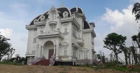 Choáng ngợp ‘biệt phủ’ 5.000m2 của cụ bà bán rau ở Hà Tĩnh