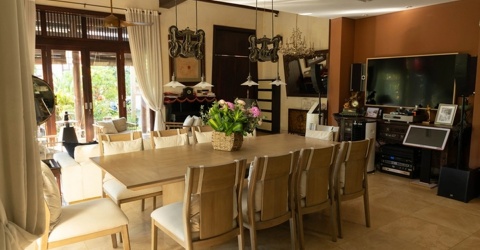 Khối tài sản nghìn tỷ của “Hoa hậu giàu khét tiếng showbiz”