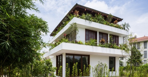 Nhà bậc thang ở Vĩnh Phúc đẹp “nghiêng ngả” trên báo ngoại