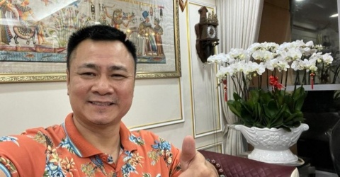 Căn nhà ngập “rừng” lan đón Tết của NSND Tự Long