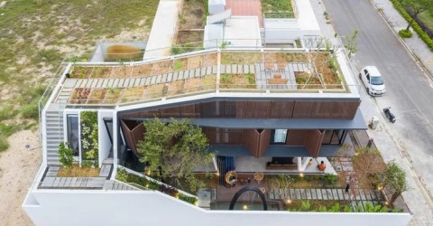 Ngôi nhà có ruộng bậc thang trên mái tại Đà Nẵng