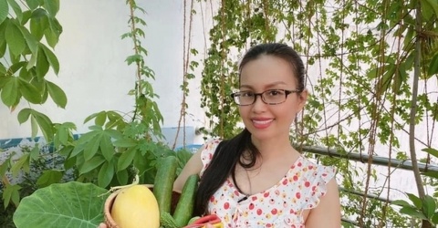 Khu vườn “bạc tỷ” trong biệt thự giữa phố của Cẩm Ly