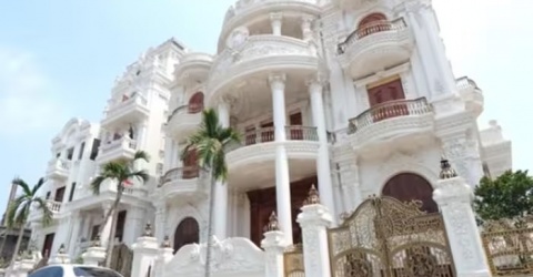 Choáng ngợp lâu đài gỗ lim hơn 200 tỷ tại Ninh Bình