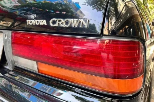 Toyota Crown 'bộ trưởng' vài trăm triệu gắn biển 51K-888.88 hơn 15 tỷ?