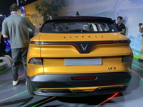 Ô tô điện VinFast VF 6 ra mắt: Kia Seltos, Hyundai Creta 'dè chừng'