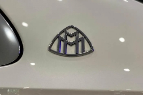 Maybach S450 hơn 8 tỷ đeo 'siêu biển' 51G-111.11 của Toyota Innova