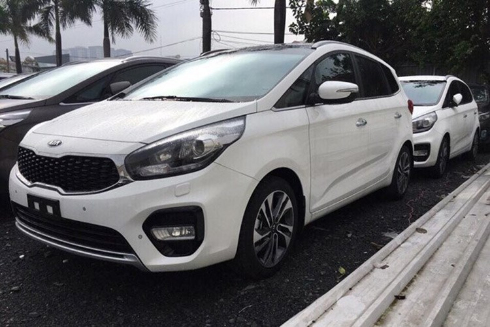 2kia rondo 2017 chot gia tu 654 trieu tai viet nam hinh 2