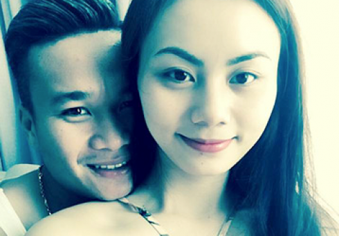 Một tấm ảnh thân thiết của Phi Sơn cùng bạn gái bị phát tán trên mạng xã hội chiều 3/2.