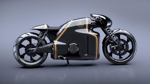 Trong quá khứ, nhiều nhà thiết kế từng cho ra đời những siêu môtô mang thương hiệu xe hơi. Chẳng hạn chiếc C-01 mang thương hiệu Lotus vào năm 2014 của nhà thiết kế Daniel Simon có động cơ V-twin giấu bên trong bộ khung carbon, titan và thép đặc biệt.