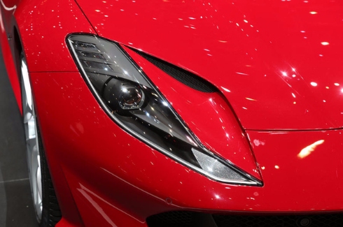 12ferrari 812 sieu xe manh 11 1488989133874