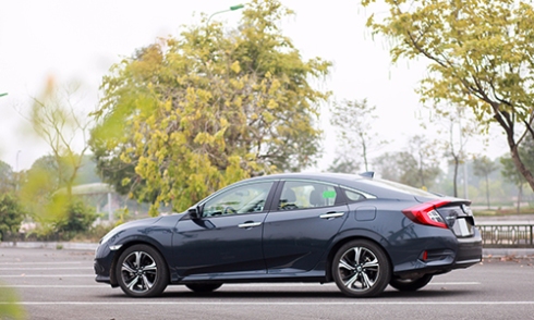 3Honda Civic 2016 VnE 7993 2037 1487724784