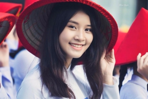 nu sinh ao dai 2